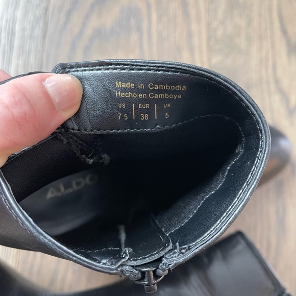 Black Leather Aldo Ankle Booties 7.5 GUC - Picture 6 of 10